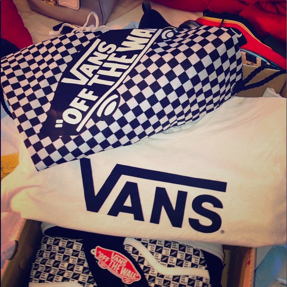 Vans shirt M shoe size 13 and matching bag